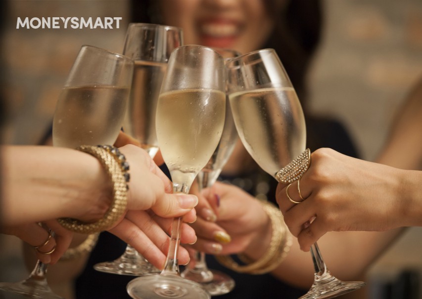 Feeling Festive, Feeling Thrifty! 5 Smarter Ways to Save Money Now