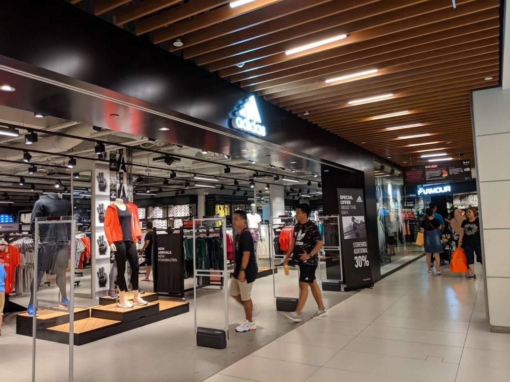 imm outlet mall adidas