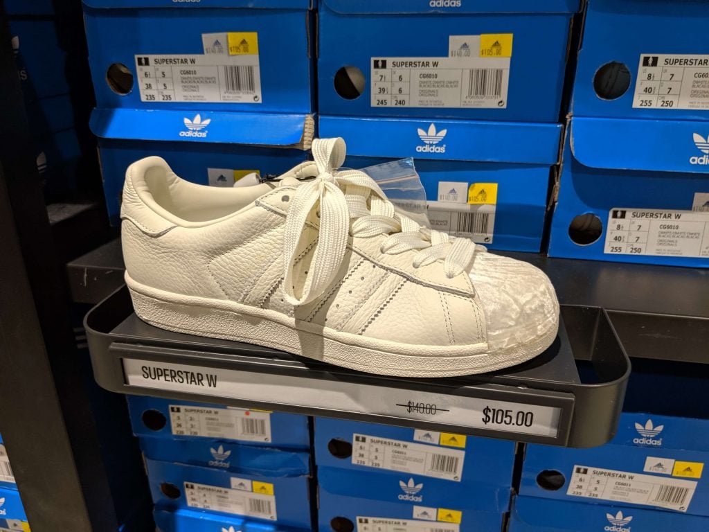 imm outlet mall adidas