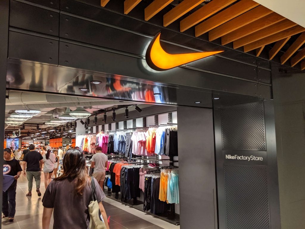 imm outlet mall nike