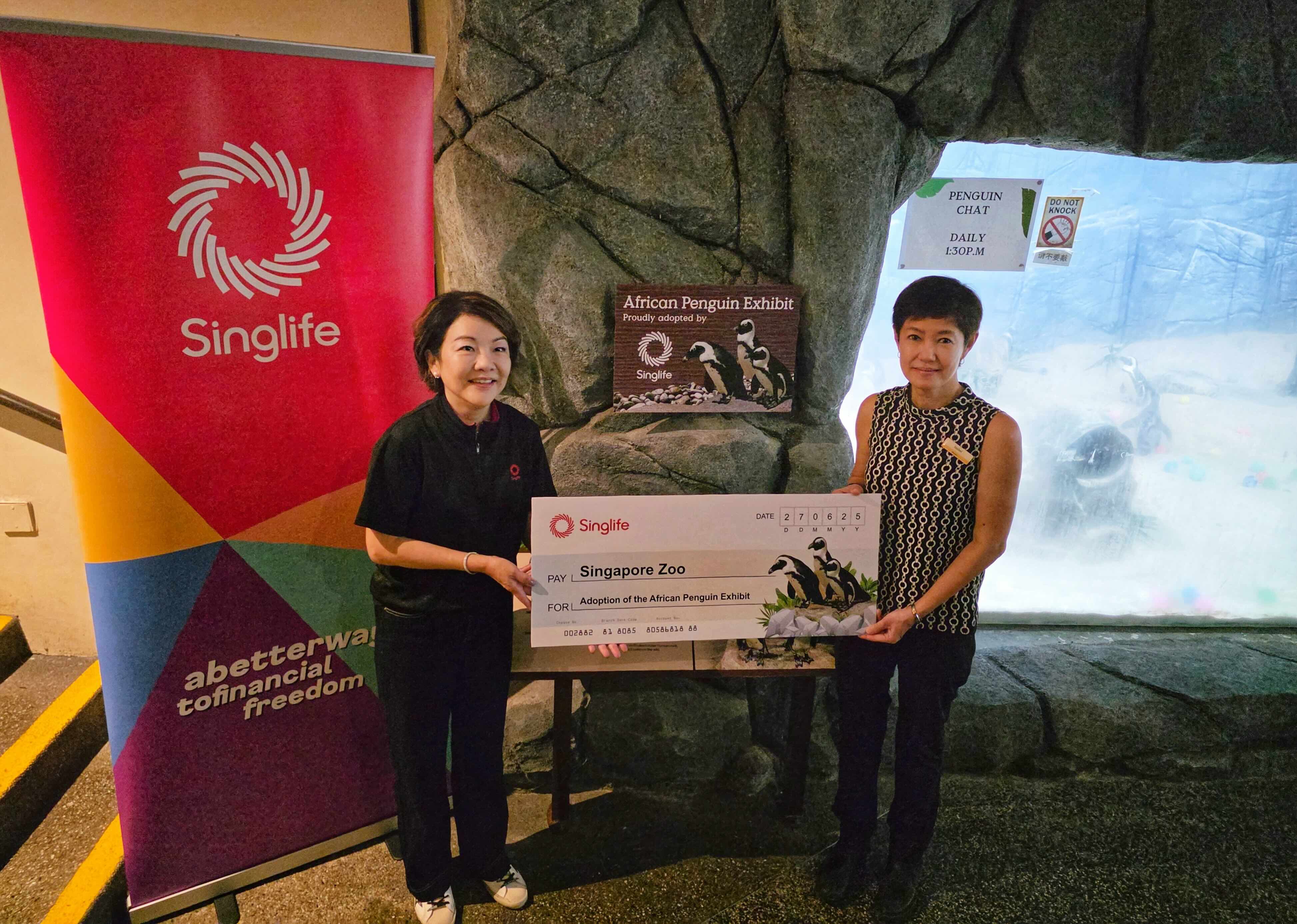 Singlife-African-Penguins-Adoption-Cheque-Presentation
