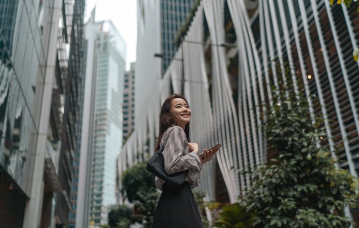 Expat Moving to Singapore: Tips for Getting a Job Offer and Setting Up Finances