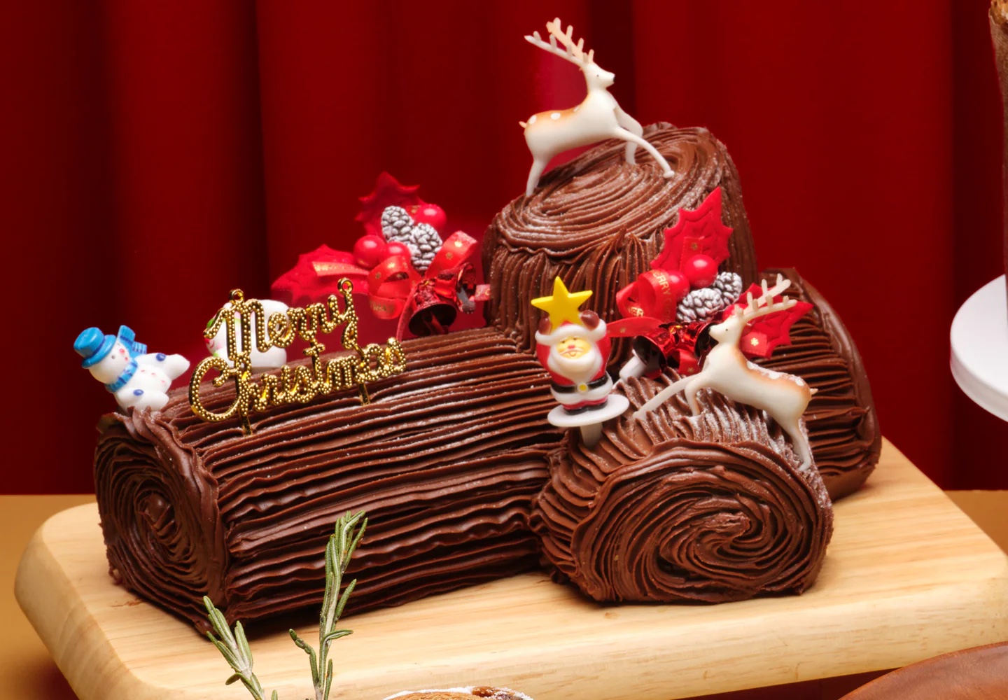 carlton classic log cake