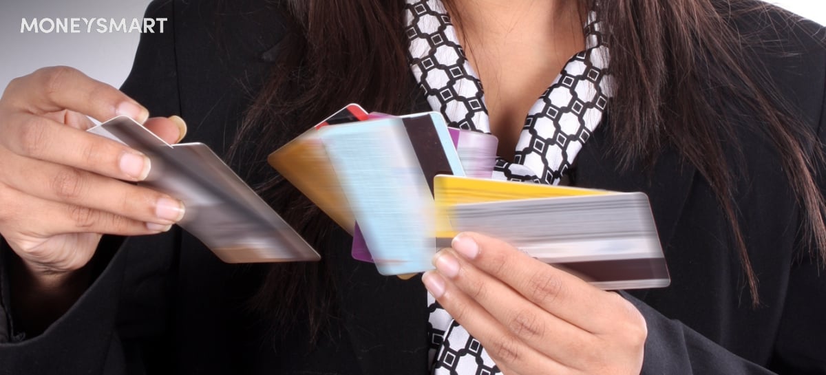 Is It Better to Pay by Credit Card or Debit Card?