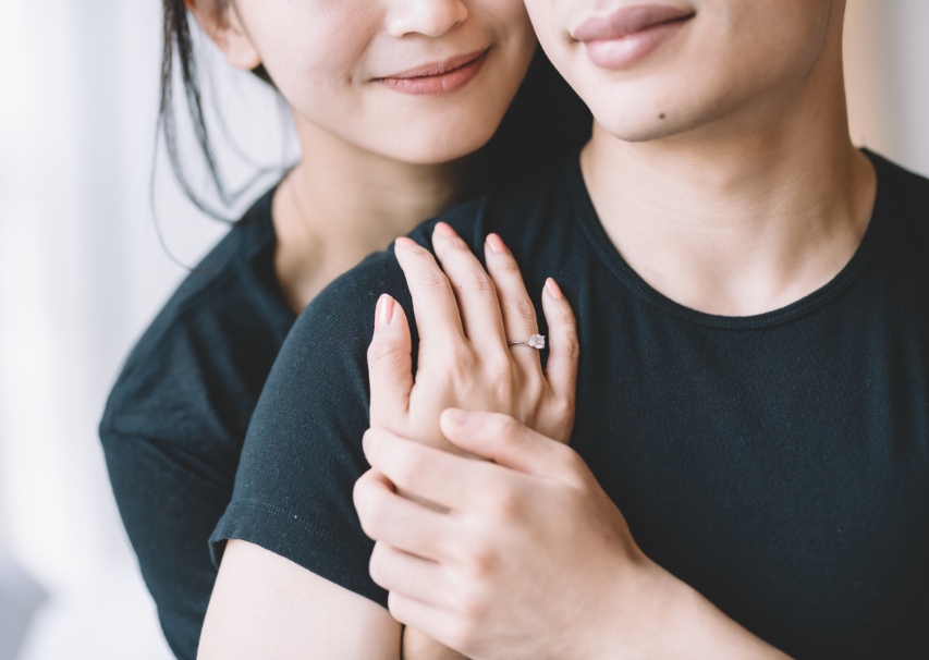 5 Tips to Buy An Engagement Ring Under $1,000 in Singapore
