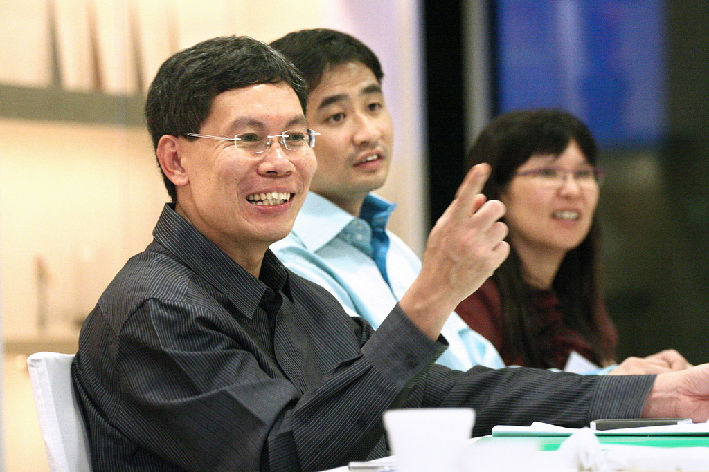 Guess What? Lui Tuck Yew Says Fares NEED To Increase To Keep New Bus Model Sustainable