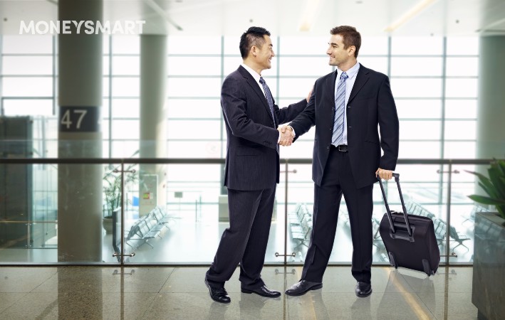 Travel Insurance vs International Healthcare Insurance: Key Differences & How to Know Which One You Need?