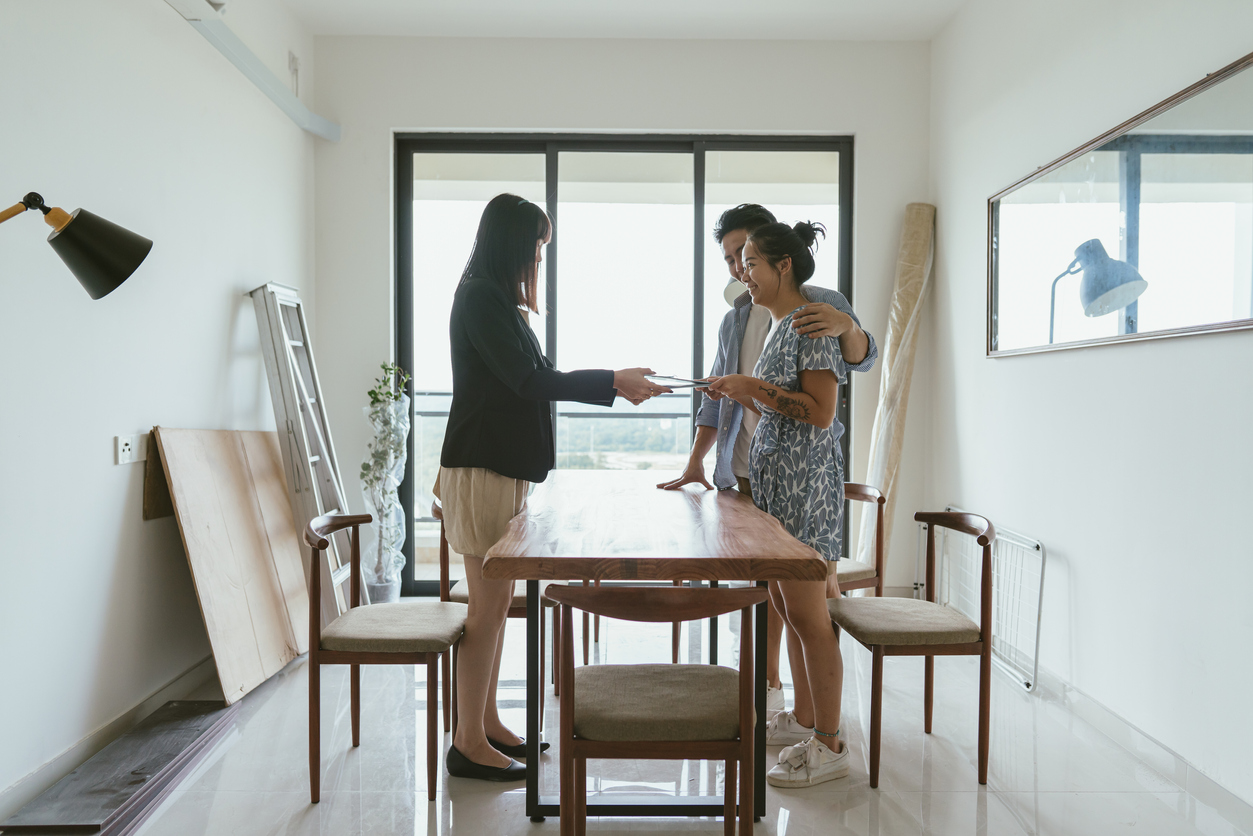 Breaking Up After Getting An EC—How Much Money Do You Lose?