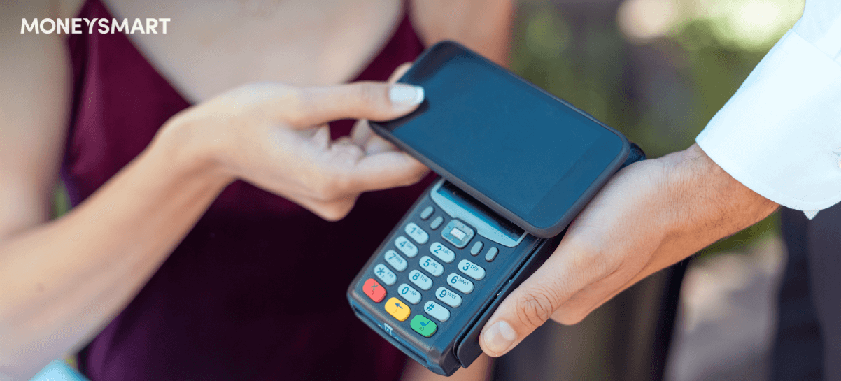 Ignoring This One Point About a Cashless Society Could Have a Huge Impact on Singaporeans' Finances